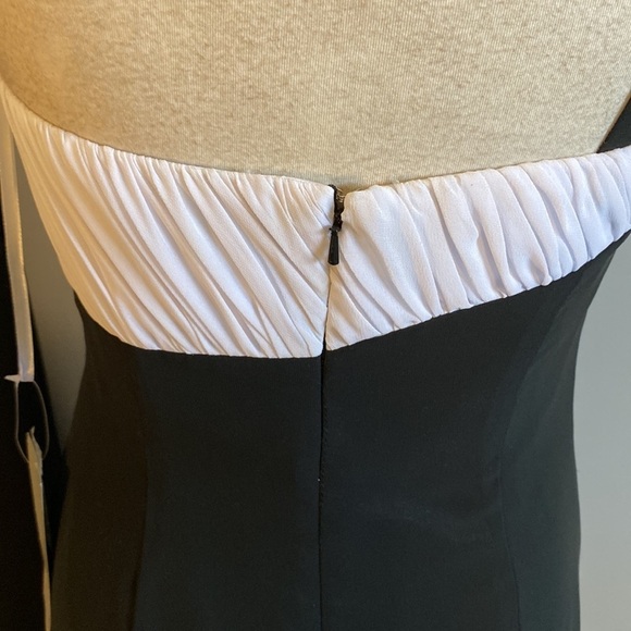 NWT SALLY USA THE SALLY DRESS,STRAPLESSOR 1 STRAP, BEADED BUST, beautiful SZ6/8 - Picture 8 of 16